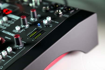 Микшерный пульт Allen&Heath ZED i 10FX